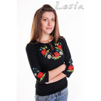 Embroidered t-shirt with 3/4 sleeves "Red Poppies" on black